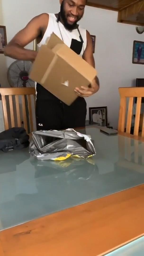 Guy Gives Priceless Reaction to his Elder Brother Surprising him With New Laptop During Quarantine